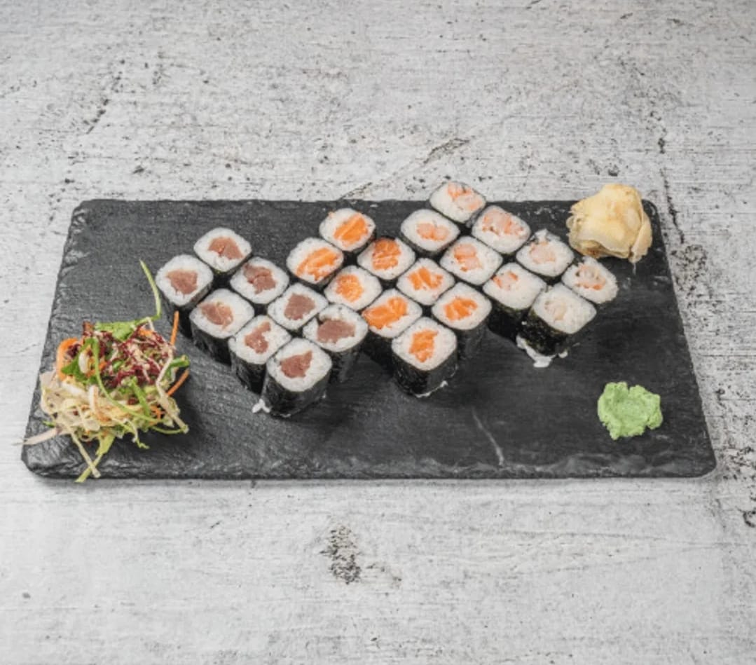 Sushi Menü 12 (24 Stück)